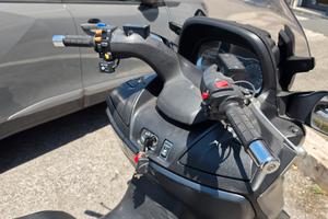 Suzuki Burgman 650 esecutive 2015