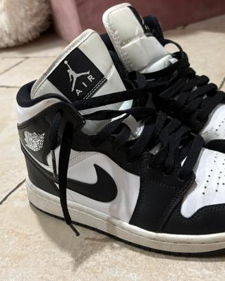 scarpe originali usate.