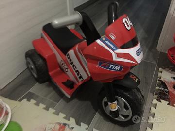 Moto elettrica peg perego Ducati