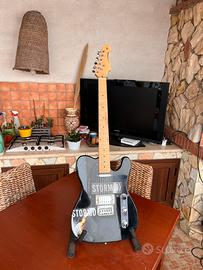 Chitarra elettrica telecaster nera