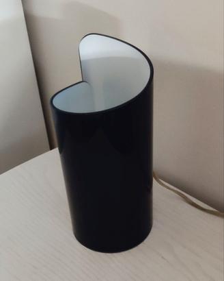 Coppia di lampade da comodino nere  Design moderno