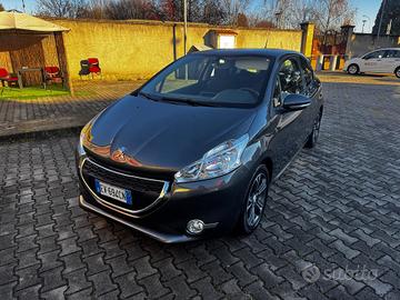 Peugeot 208 1.4 HDi 68 CV 3 porte Allure neopatent