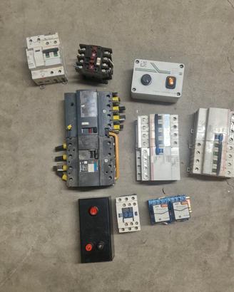 Stock Componenti Elettrici magnetotermici Relè 