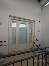 Portoncino ingresso bianco liberty