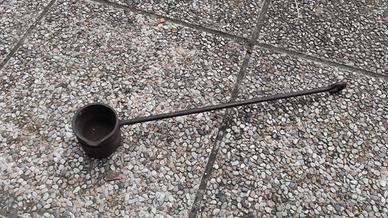 mestolo vintage per fusione saldature