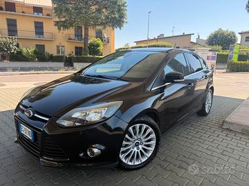 Ford Focus Titanium 5p 2011
