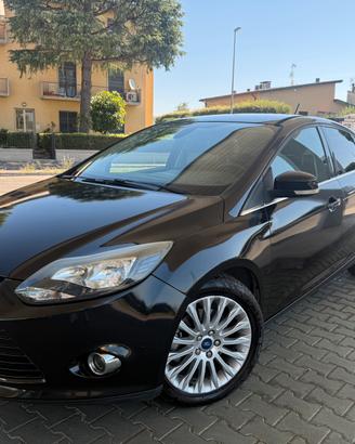 Ford Focus Titanium 5p 2011
