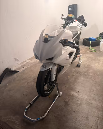 Suzuki GSX-R 600 K9 pista + carene road/accessori