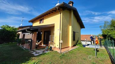 VILLA SINGOLA A DIVIGNANO