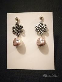 Orecchini con perle di fiume