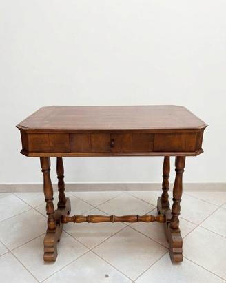 Antico tavolo d'epoca fine 1800 in legno massello