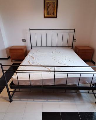 Letto matrimoniale in ferro battuto due piazze