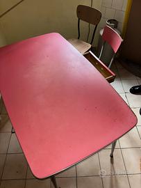 Tavolino vintage anni 60 in formica rosa