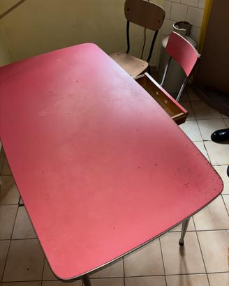 Tavolino vintage anni 60 in formica rosa