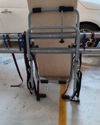 Porta bici per auto 