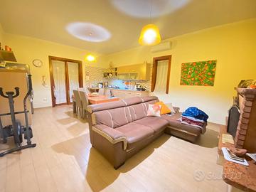 MUGNANO; 4Vani 160MQ+Terrazzo+Lastrico MAV409