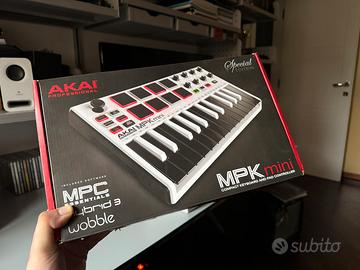 Akai MPK Mini White