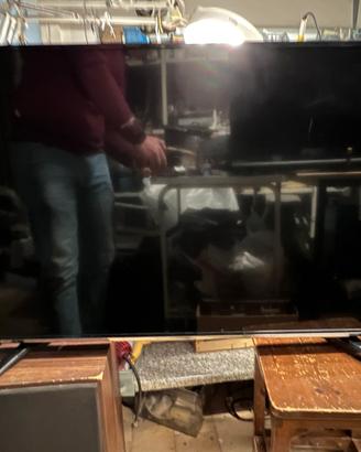 Televisione 50 pollici smart tv