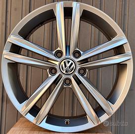 Cerchi R17 VW R-line 5x112 Originali Come Nuovi