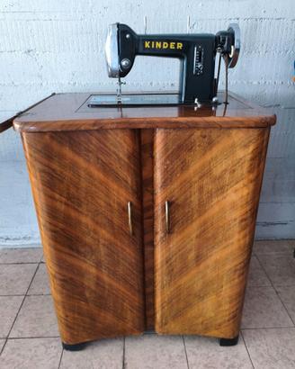 Macchina da cucire vintage KINDER con mobile
