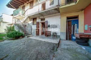 Appartamento quattro locali con giardino!