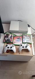 In blocco tv 55 pollici e Xbox one s e 3 giochi