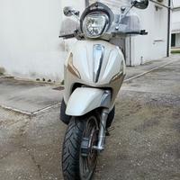 Beverly 300 I. Solo 16880 km come nuovo !!!