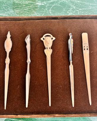 Lotto di 5 Tagliacarte in classico Art Nouveau