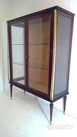Elegante vetrina cristalliera anni 40