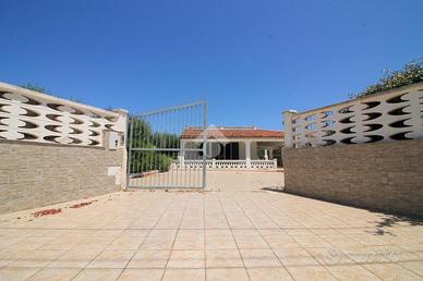 VILLA SINGOLA A OSTUNI