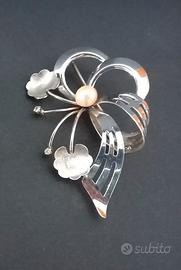 Spilla in oro 18 kt bianco 750