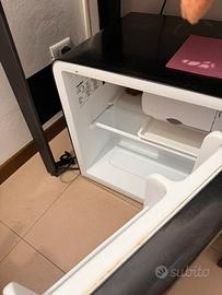 Mini frigo bar preticamente nuovo