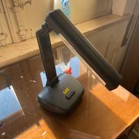 Lampada in plexiglas per scrivania