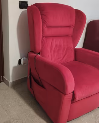 Splendida poltrona  alzapersone i