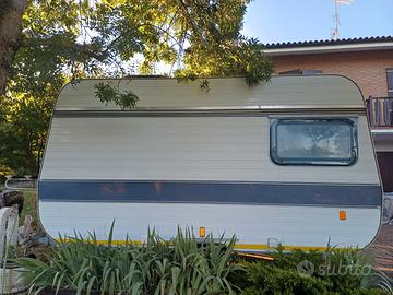 Caravan Adria ,tenda + veranda revisione