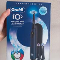 Oral-B iO2 Champions Edition Spazzolino Elettrico