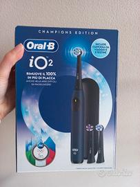 Oral-B iO2 Champions Edition Spazzolino Elettrico