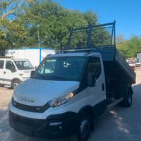Iveco Daily 70C17 con ribaltabile