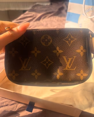 Pochette mini LvV