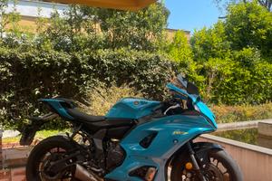 Yamaha R7 2023