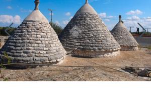 Trullo a tre coni indipendente