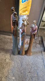Set di 3 grandi statue africane in resina
