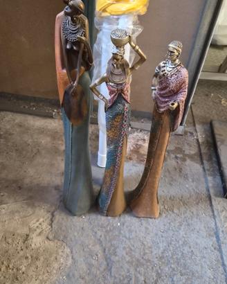 Set di 3 grandi statue africane in resina