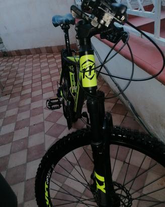 bicicletta mtb Montana 