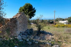 Terreno e fabbr vista mare da lontano a Vittoria