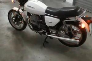 moto Guzzi v 35 perfetta   cafè race/moto vintage