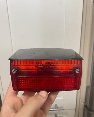 faro posteriore vespa 50