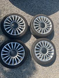 Cerchi in lega con gomme Fiat 500 r16