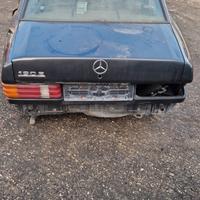 Mercedes Benz 190 e w201 2.0 8v per ricambi (2a)