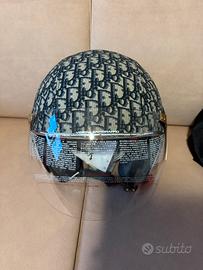 Casco dior x vespa